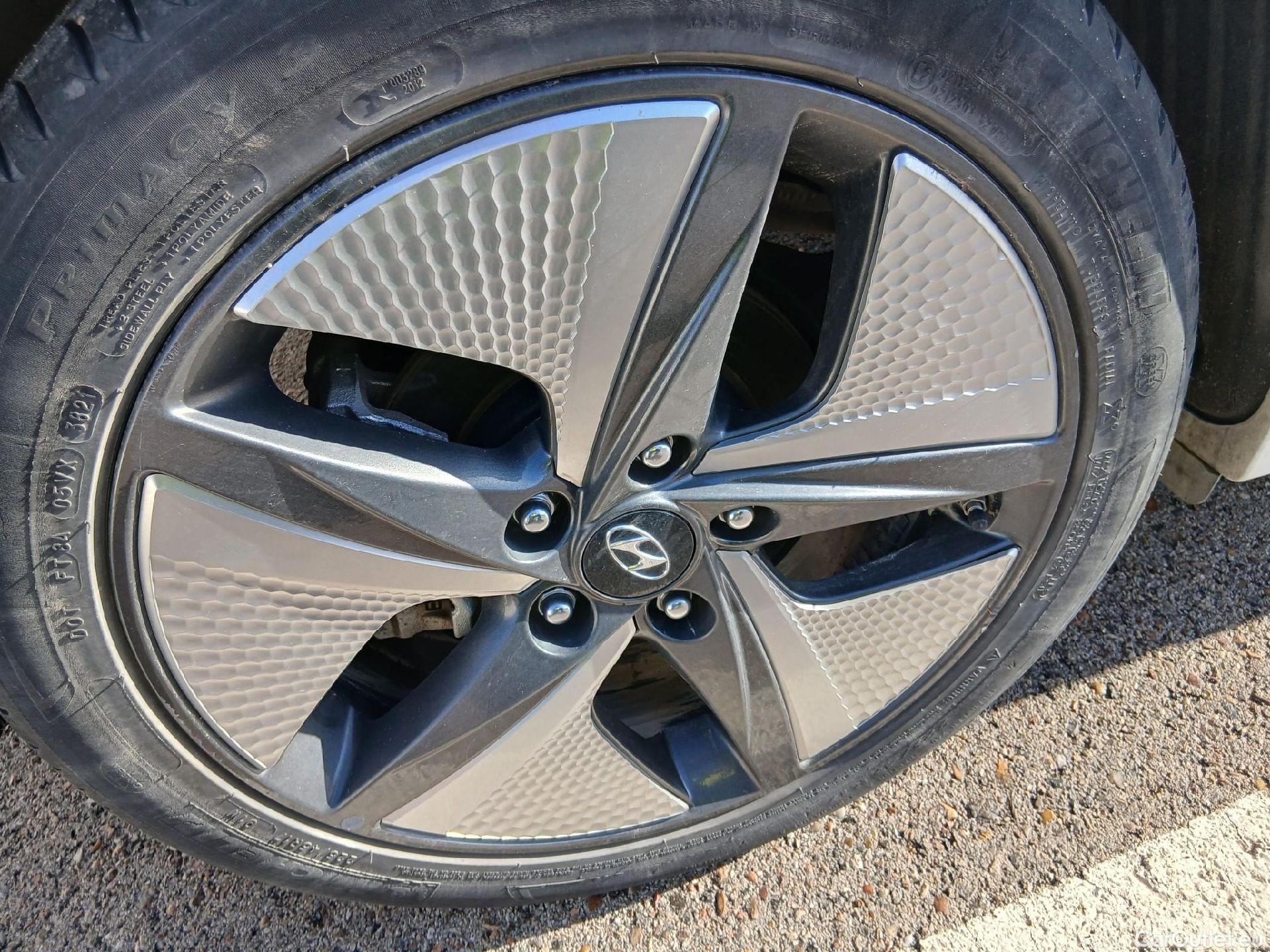  Hyundai   Ioniq HYUNDAI / 2019 / 5P / berlina con portón 1.6 GDI HEV Tecno DCT #28