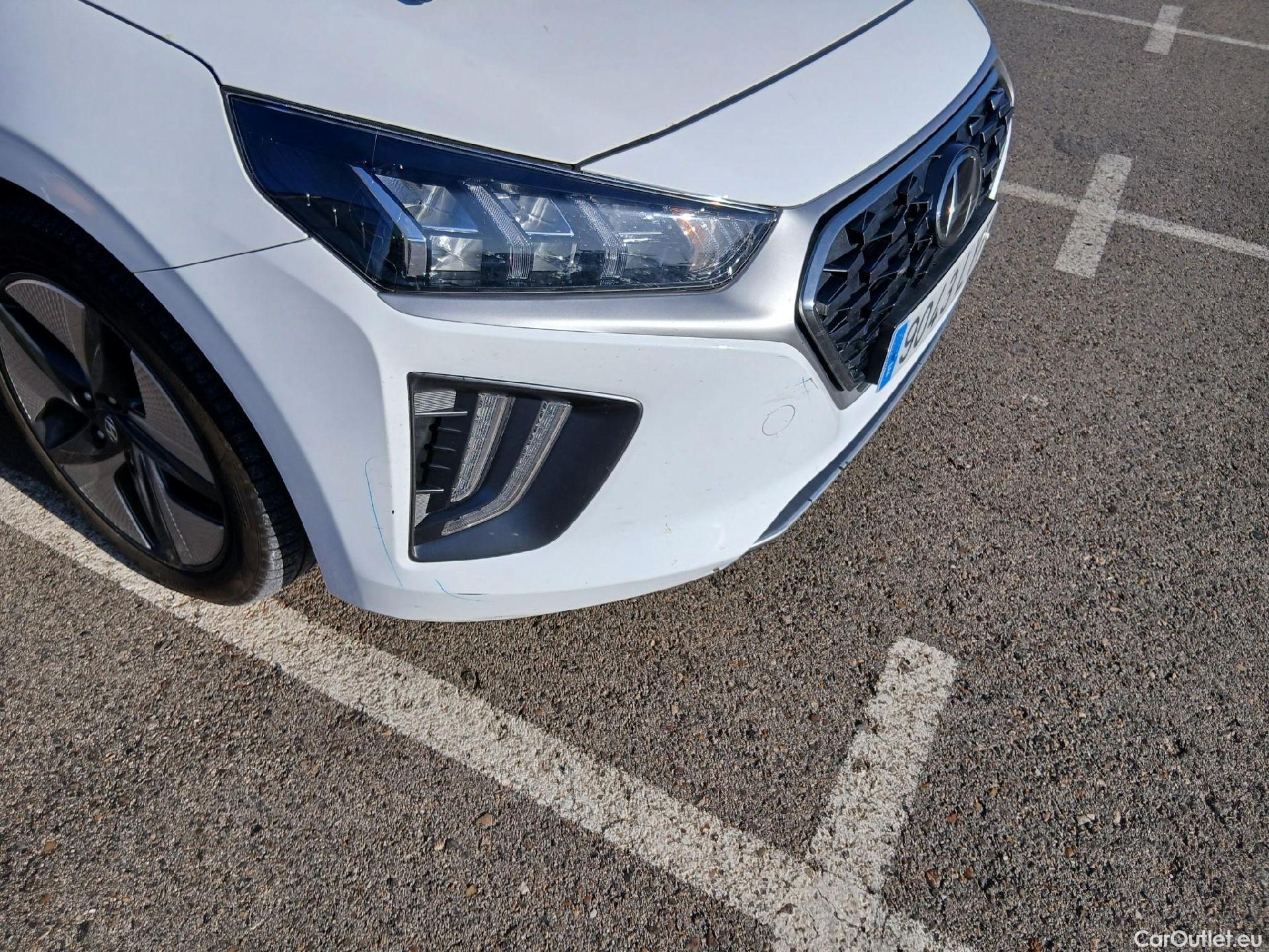  Hyundai   Ioniq HYUNDAI / 2019 / 5P / berlina con portón 1.6 GDI HEV Tecno DCT #1