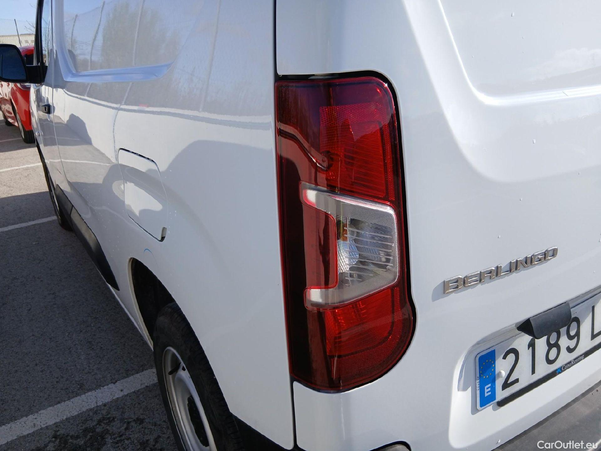  Citroen  Berlingo CITROEN  / 2018 / 3P / furgón derivado de turismo Talla M BlueHDi 100 CONTROL (AC2) #13