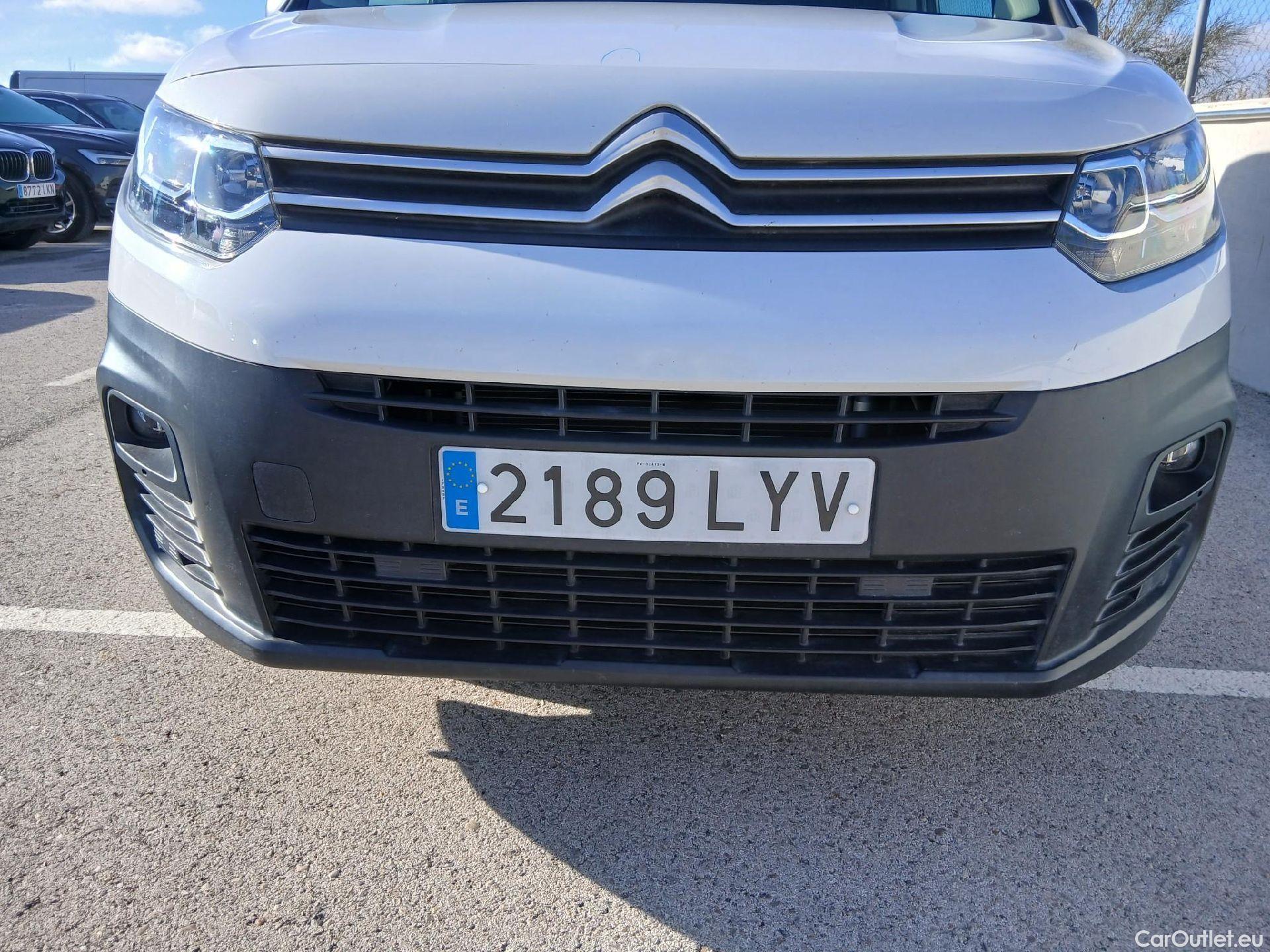  Citroen  Berlingo CITROEN  / 2018 / 3P / furgón derivado de turismo Talla M BlueHDi 100 CONTROL (AC2) #7