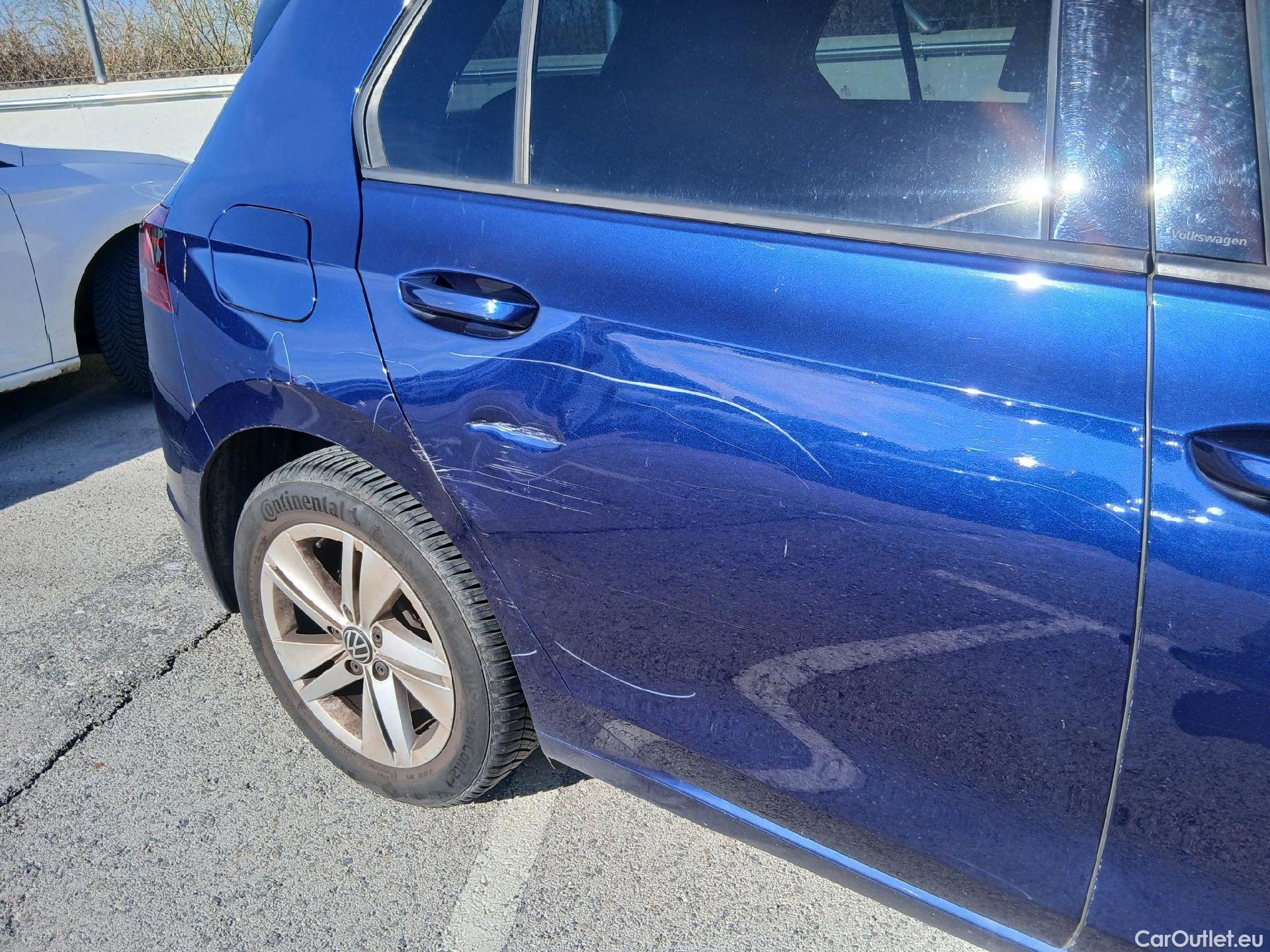  Volkswagen  Golf  VOLKSWAGEN / 2020 / 5P / berlina con portón Life 2.0 TDI 85kW (115CV) #31