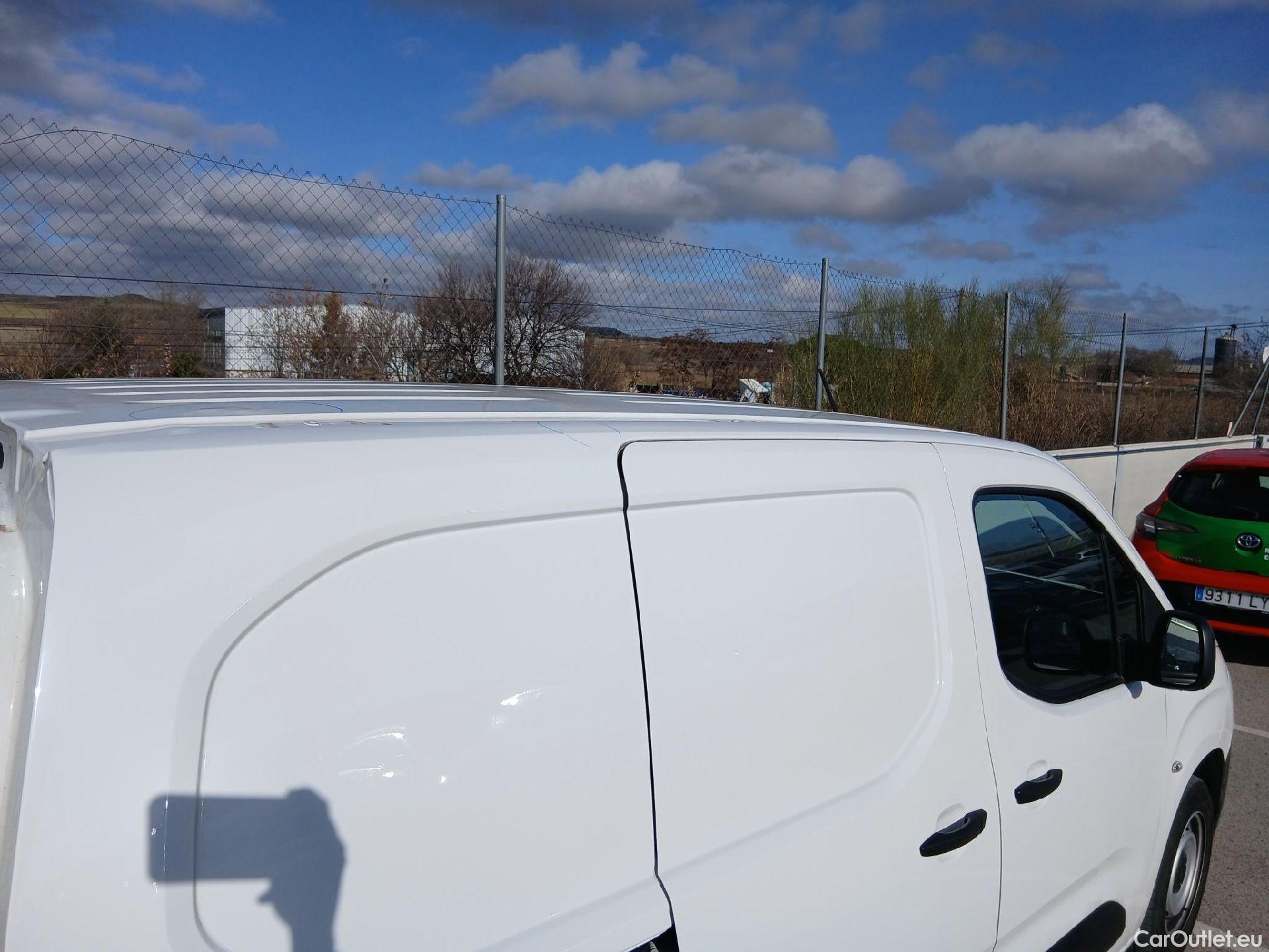  Citroen  Berlingo CITROEN  / 2018 / 3P / furgón derivado de turismo Talla M BlueHDi 100 CONTROL (AC2) #28