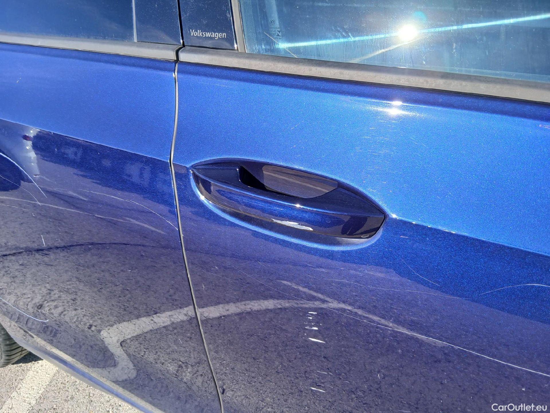  Volkswagen  Golf  VOLKSWAGEN / 2020 / 5P / berlina con portón Life 2.0 TDI 85kW (115CV) #33