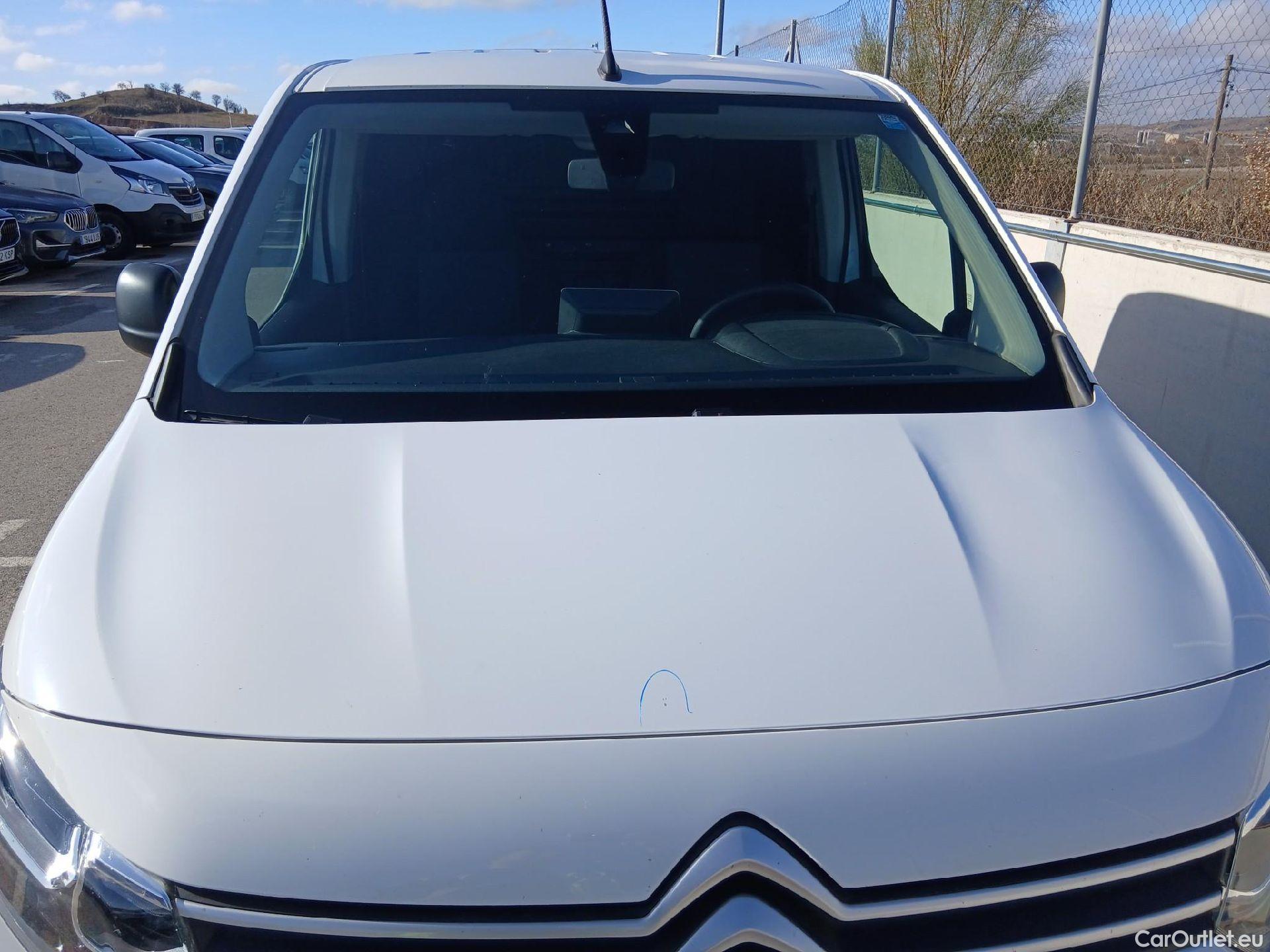  Citroen  Berlingo CITROEN  / 2018 / 3P / furgón derivado de turismo Talla M BlueHDi 100 CONTROL (AC2) #4