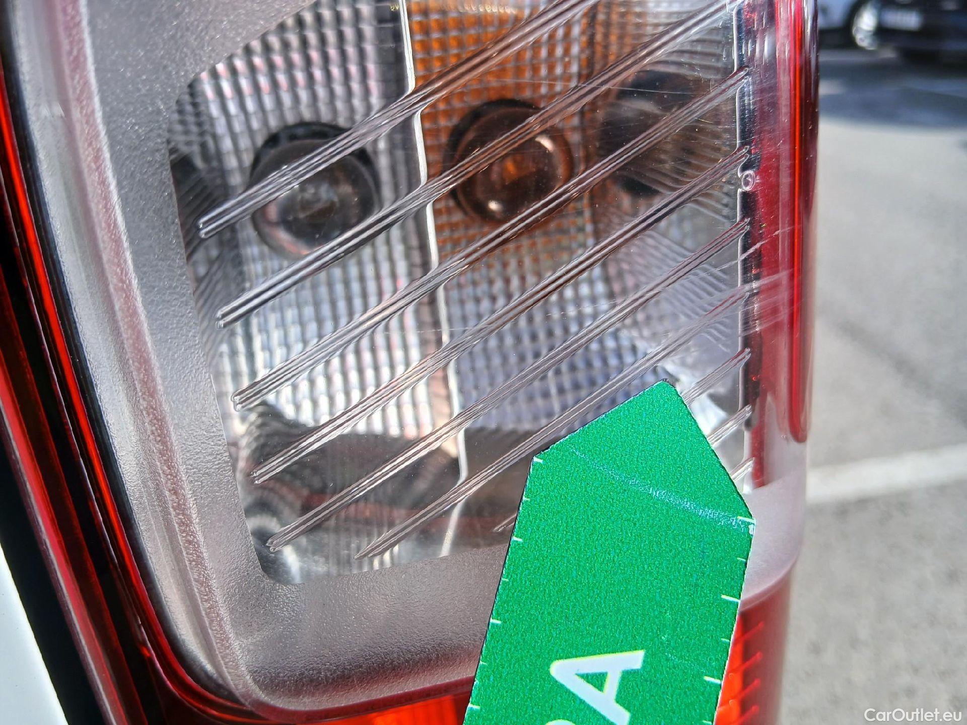  Citroen  Berlingo CITROEN  / 2018 / 3P / furgón derivado de turismo Talla M BlueHDi 100 CONTROL (AC2) #27