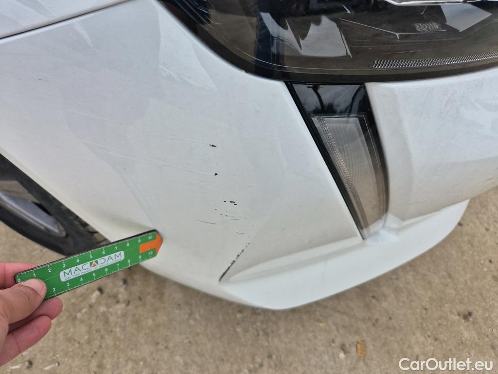  Peugeot  208 PEUGEOT  / 2019 / 5P / berlina con portón BlueHDi 73kW (100CV) Active Pack (AC) #12