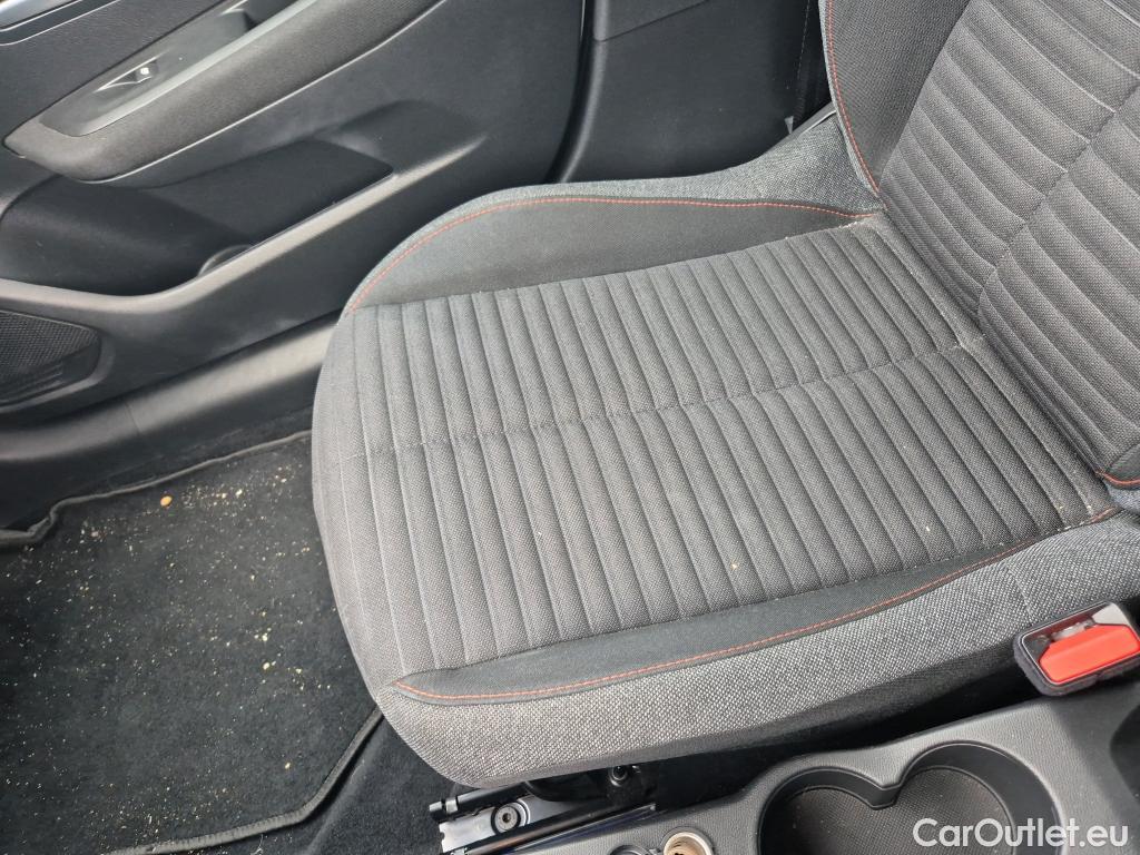  Peugeot  208 PEUGEOT  / 2019 / 5P / berlina con portón BlueHDi 73kW (100CV) Active Pack (AC) #13