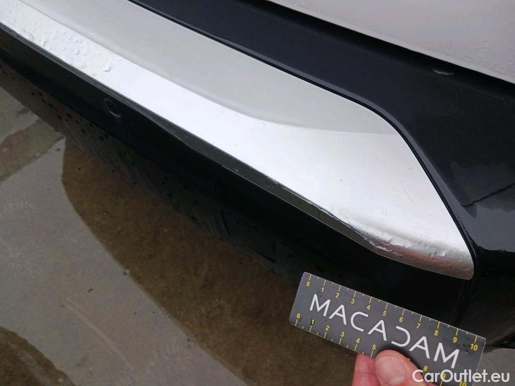  Peugeot  2008 PEUGEOT  / 2019 / 5P / todoterreno Active Puretech 100 S&S BVM6 #10