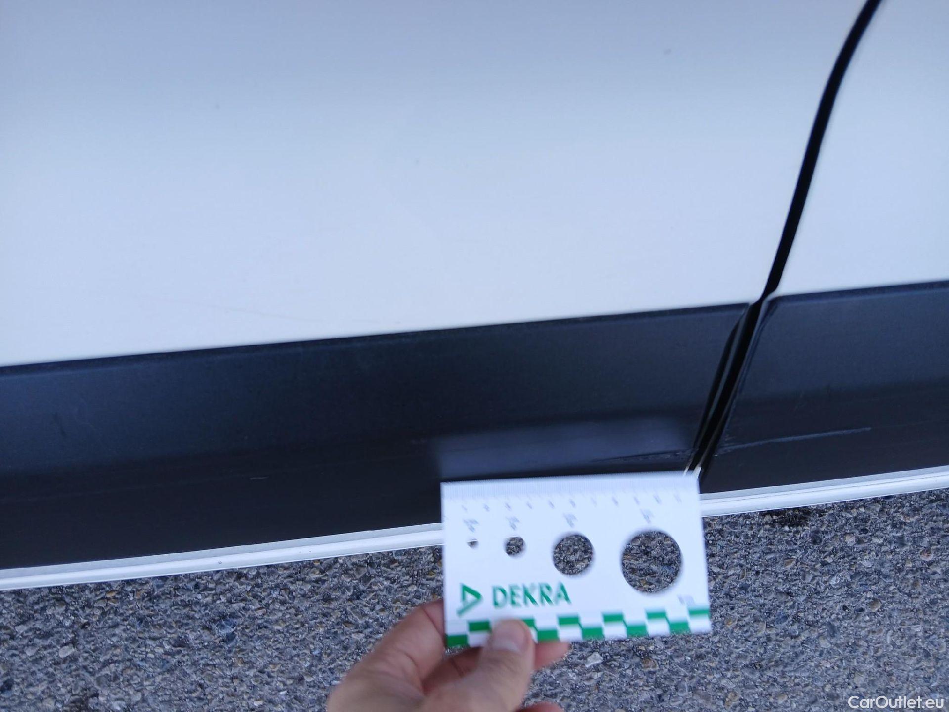  Citroen  Berlingo CITROEN  / 2018 / 4P / combi Talla M BlueHDi 100 LIVE (AC) #15