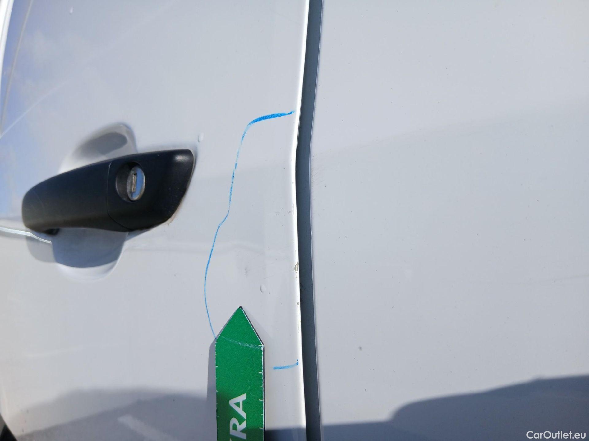  Citroen  Berlingo CITROEN  / 2018 / 3P / furgón derivado de turismo Talla M BlueHDi 100 CONTROL (AC2) #19