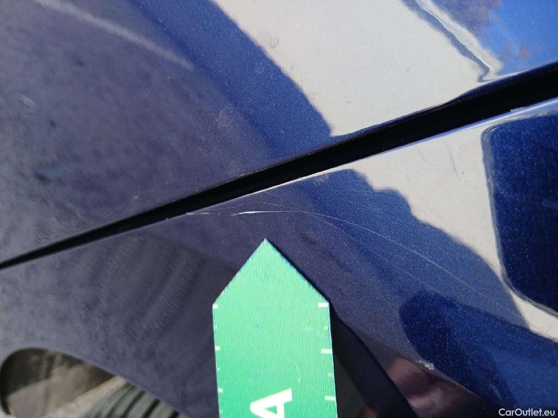  Volkswagen  Golf  VOLKSWAGEN / 2020 / 5P / berlina con portón Life 2.0 TDI 85kW (115CV) #15