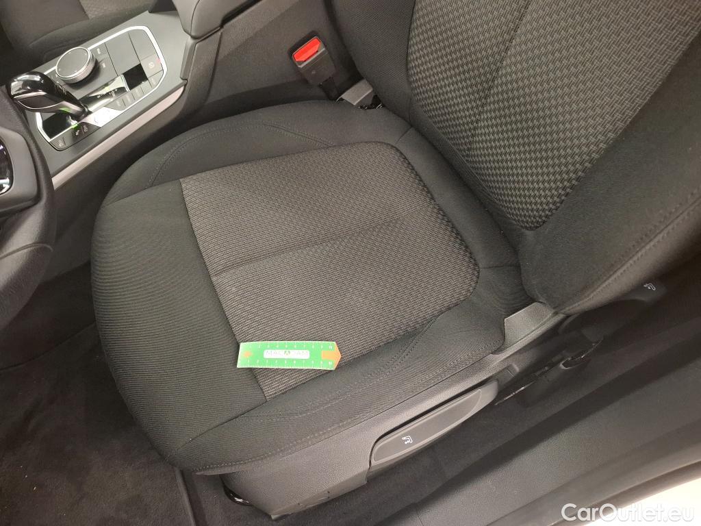  Bmw  Serie 1 BMW Série 1 / 2019 / 5P / Berline 116i DKG7 Business Design #17