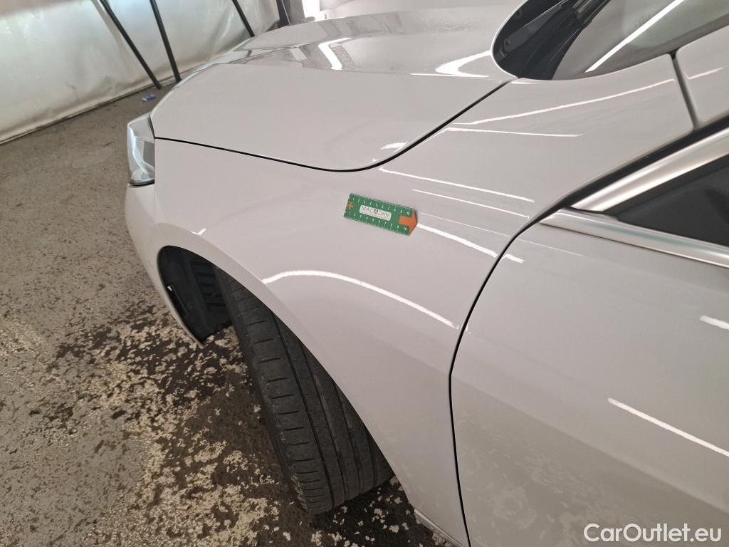  Bmw  Serie 1 BMW Série 1 / 2019 / 5P / Berline 116i DKG7 Business Design #4