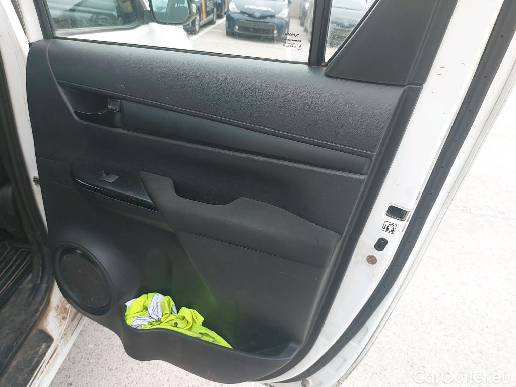  Toyota  Hilux TOYOTA  / 2016 / 4P / pickup 2.4 D-4D Cabina Doble GX #52