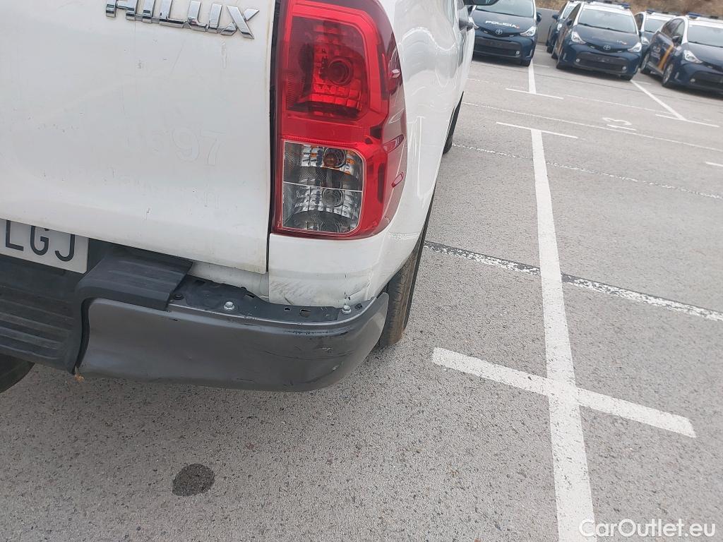  Toyota  Hilux TOYOTA  / 2016 / 4P / pickup 2.4 D-4D Cabina Doble GX #40