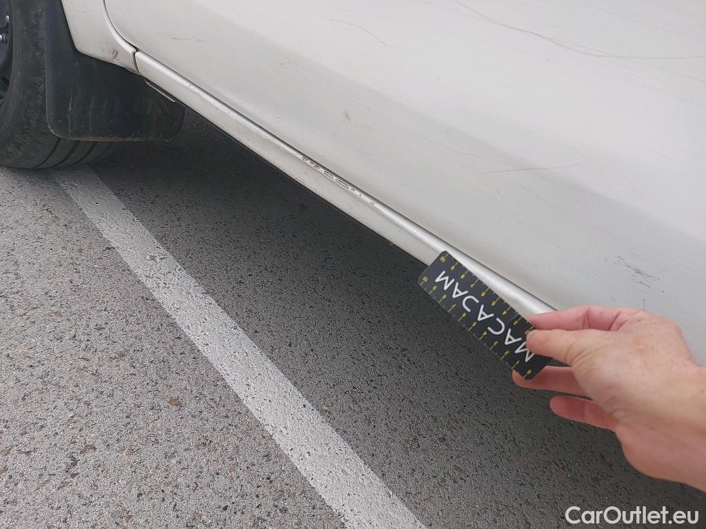  Toyota  Hilux TOYOTA  / 2016 / 4P / pickup 2.4 D-4D Cabina Doble GX #15