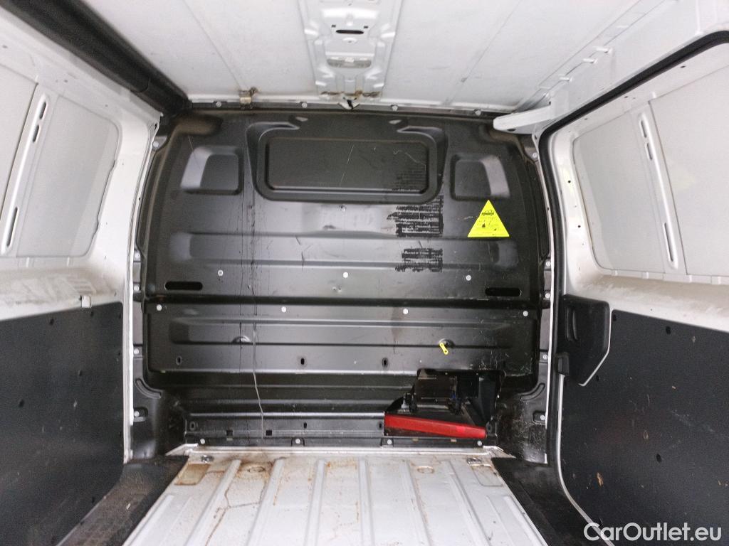  Opel  Vivaro OPEL  / 2019 / 4P / furgón 2.0 Diésel 110kW/150CV M Inc Innovation #14