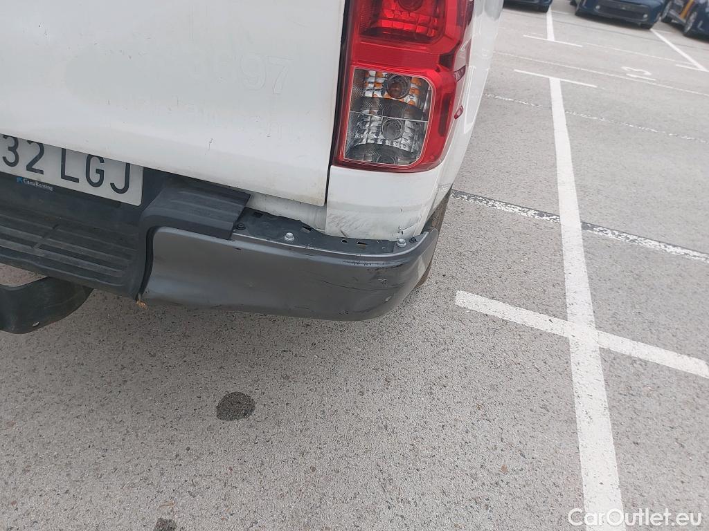  Toyota  Hilux TOYOTA  / 2016 / 4P / pickup 2.4 D-4D Cabina Doble GX #65