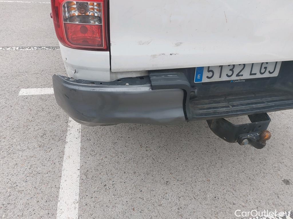  Toyota  Hilux TOYOTA  / 2016 / 4P / pickup 2.4 D-4D Cabina Doble GX #59