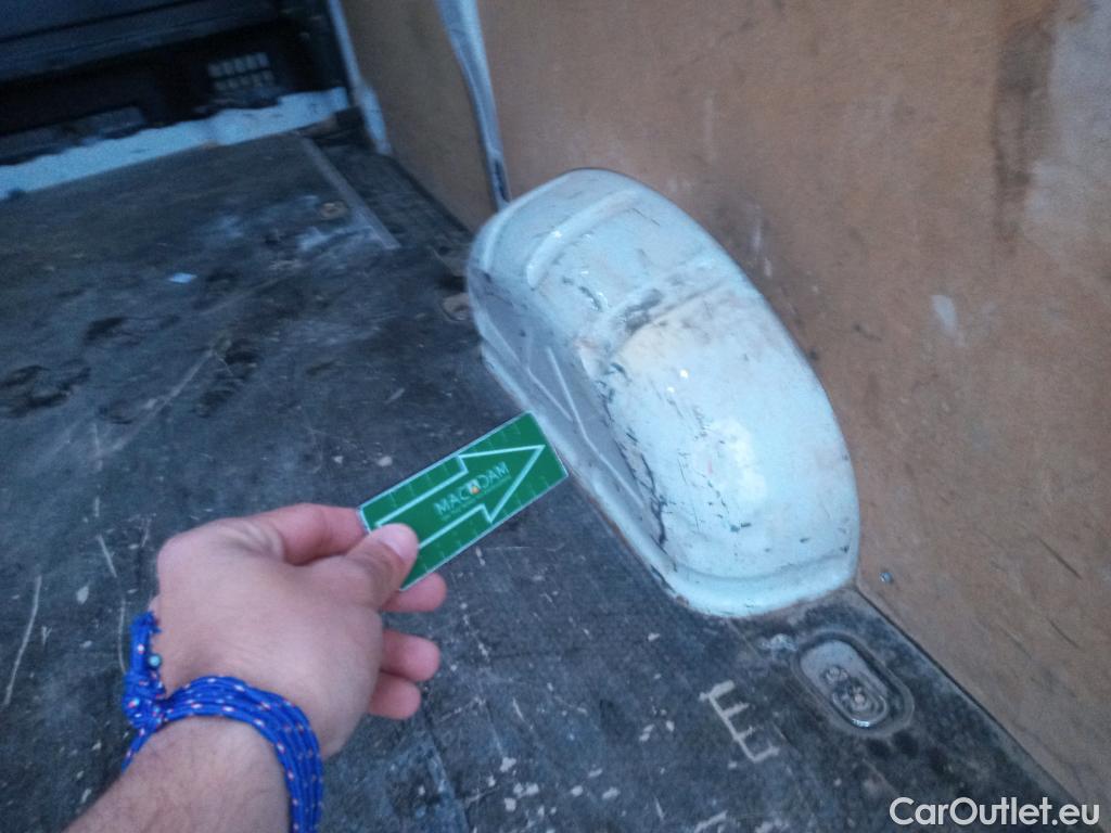  Volkswagen  Crafter VOLKSWAGEN  / 2017 / 4P / furgón 30 Furgón BM TN L3H2 2.0TDI 75kW (102CV) #12