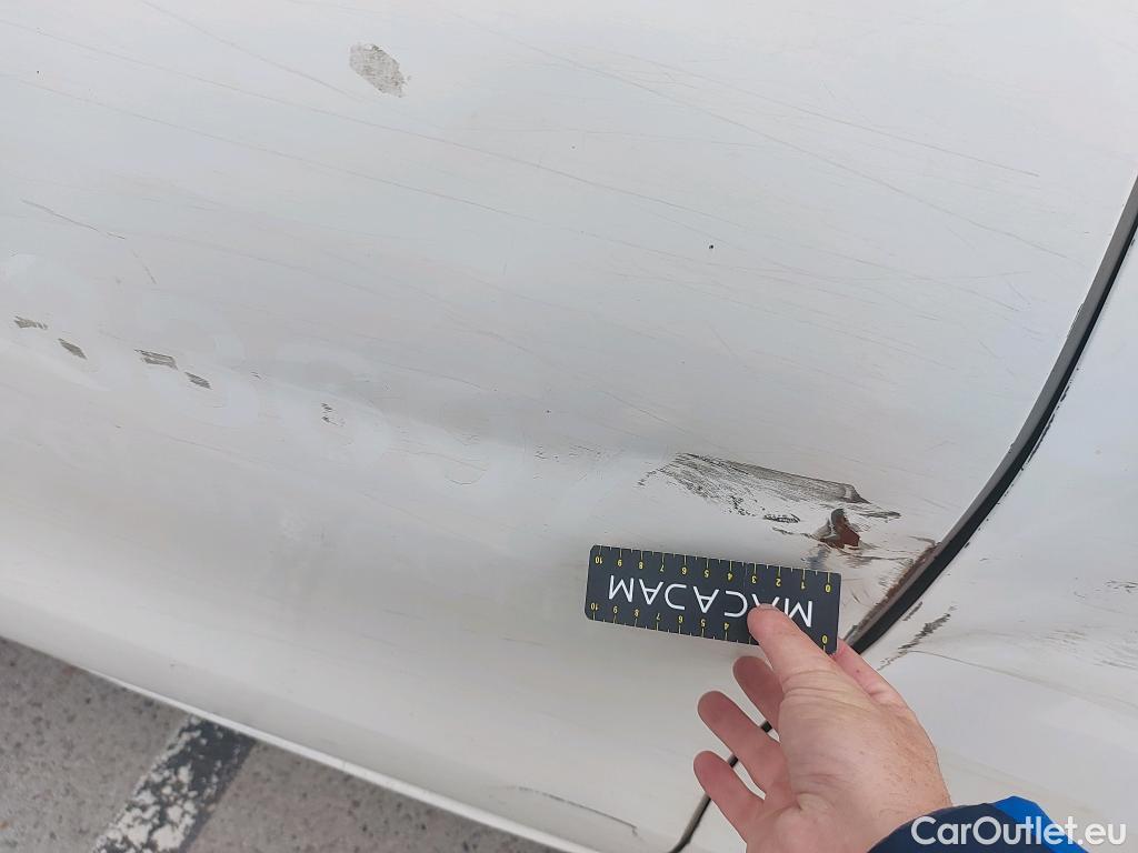  Toyota  Hilux TOYOTA  / 2016 / 4P / pickup 2.4 D-4D Cabina Doble GX #29