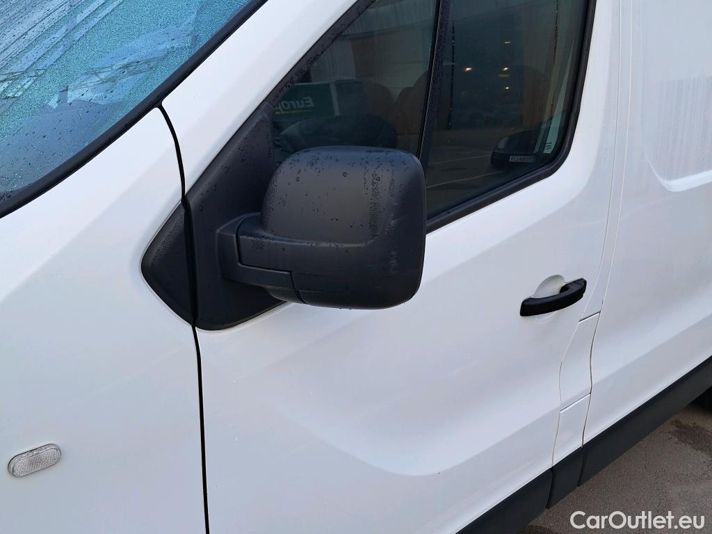 Renault  Trafic RENAULT  / 2019 / 4P / furgón Furgón 27 L1H1 Energy BluedCi 88 kW (AC) #34