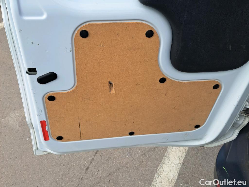  Ford  Transit Connect FORD Transit Courier / 2014 / 4P / combi Kombi 1.5 TDCi 56kW Trend #32