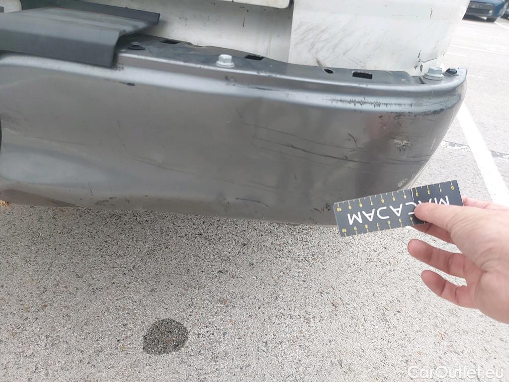  Toyota  Hilux TOYOTA  / 2016 / 4P / pickup 2.4 D-4D Cabina Doble GX #66