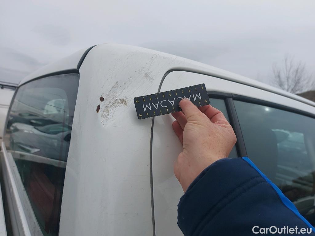  Toyota  Hilux TOYOTA  / 2016 / 4P / pickup 2.4 D-4D Cabina Doble GX #21