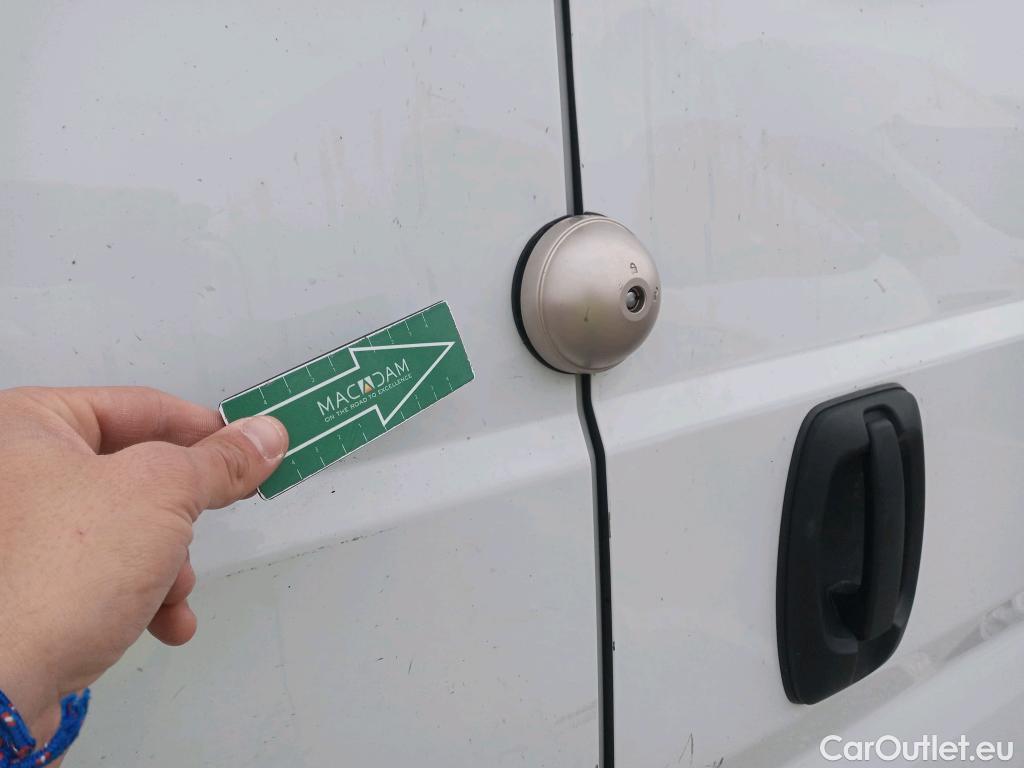  Peugeot  Boxer PEUGEOT  / 2014 / 4P / furgón 333 L2 H2 BHDI 88kW (120CV) S&S 6 V. M #37