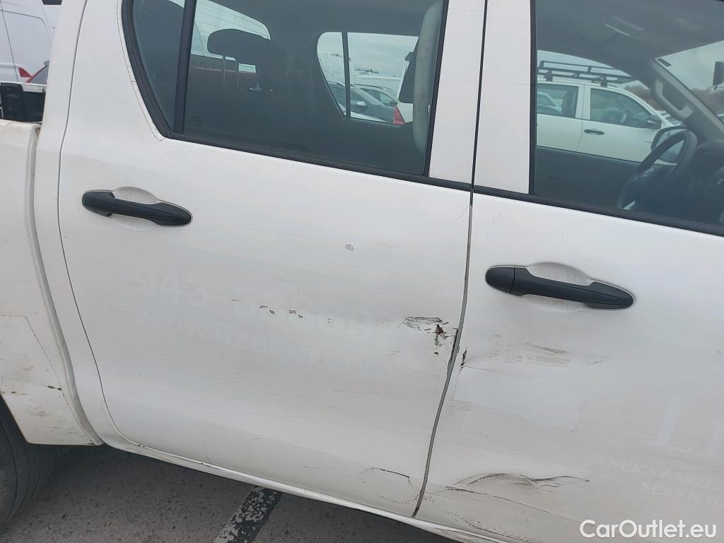  Toyota  Hilux TOYOTA  / 2016 / 4P / pickup 2.4 D-4D Cabina Doble GX #28