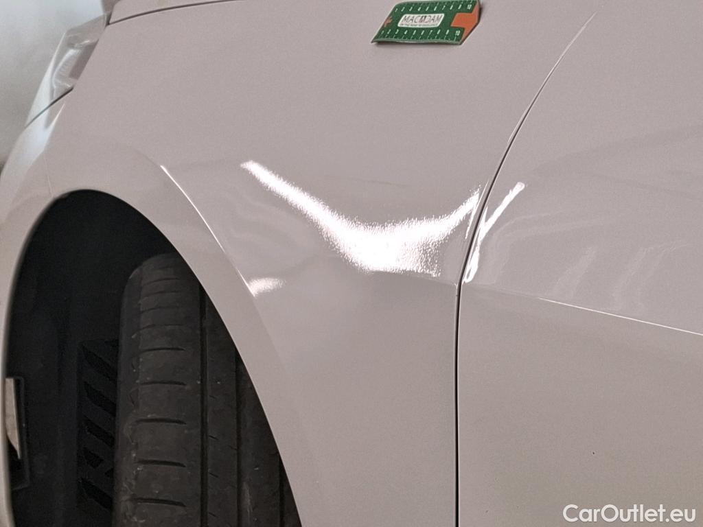  Bmw  Serie 1 BMW Série 1 / 2019 / 5P / Berline 116i DKG7 Business Design #6