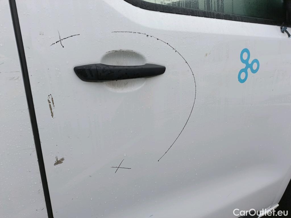  Opel  Vivaro OPEL  / 2019 / 4P / furgón 2.0 Diésel 110kW/150CV M Inc Innovation #26