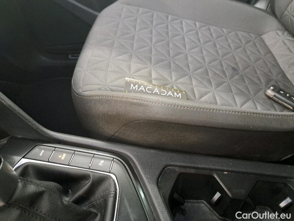  Volkswagen  Tiguan VOLKSWAGEN  / 2020 / 5P / SUV 1.4 eHybrid 245 DSG6 Life Business #8