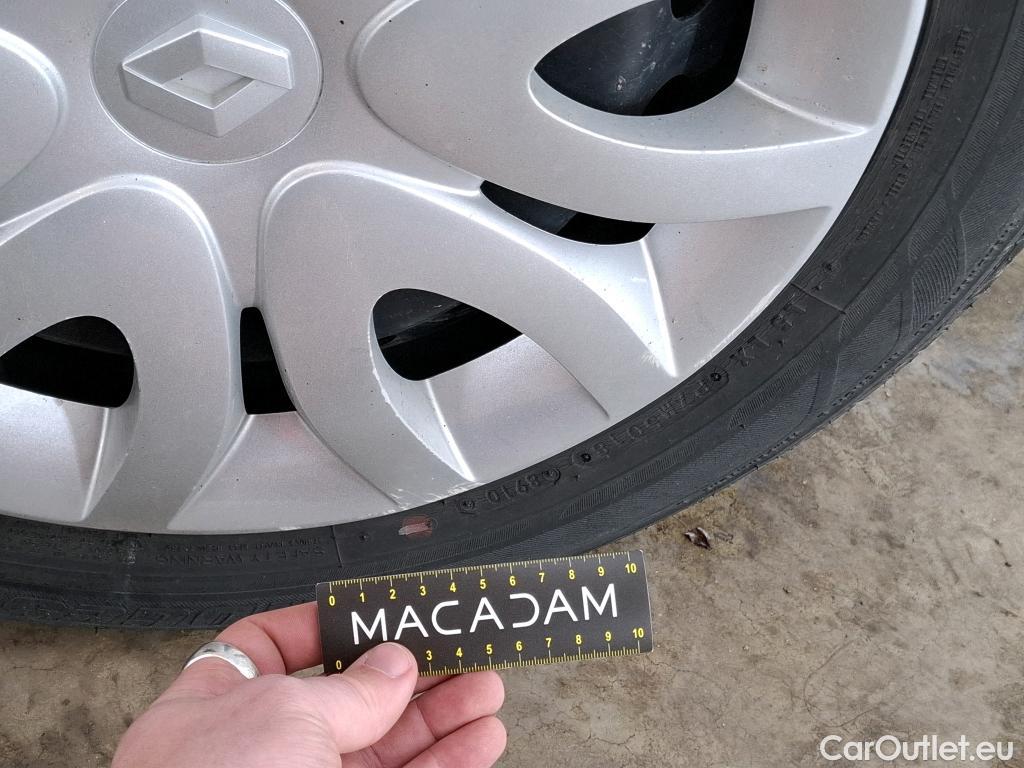  Renault  Clio  IV Air MediaNav 1.5 dCi 75CV BVM5 E6 #10