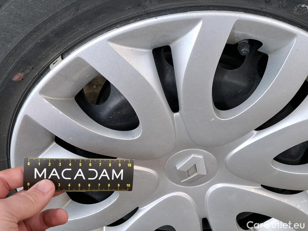  Renault  Clio  IV Air MediaNav 1.5 dCi 75CV BVM5 E6 #6