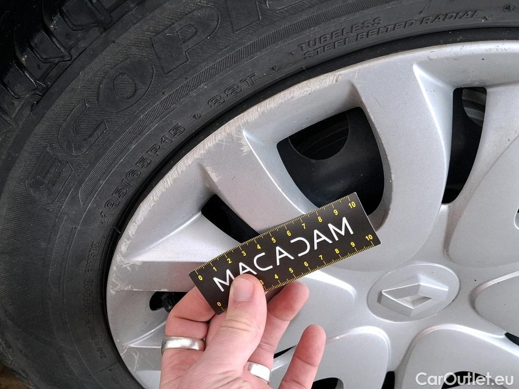  Renault  Clio  IV Air MediaNav 1.5 dCi 75CV BVM5 E6 #9