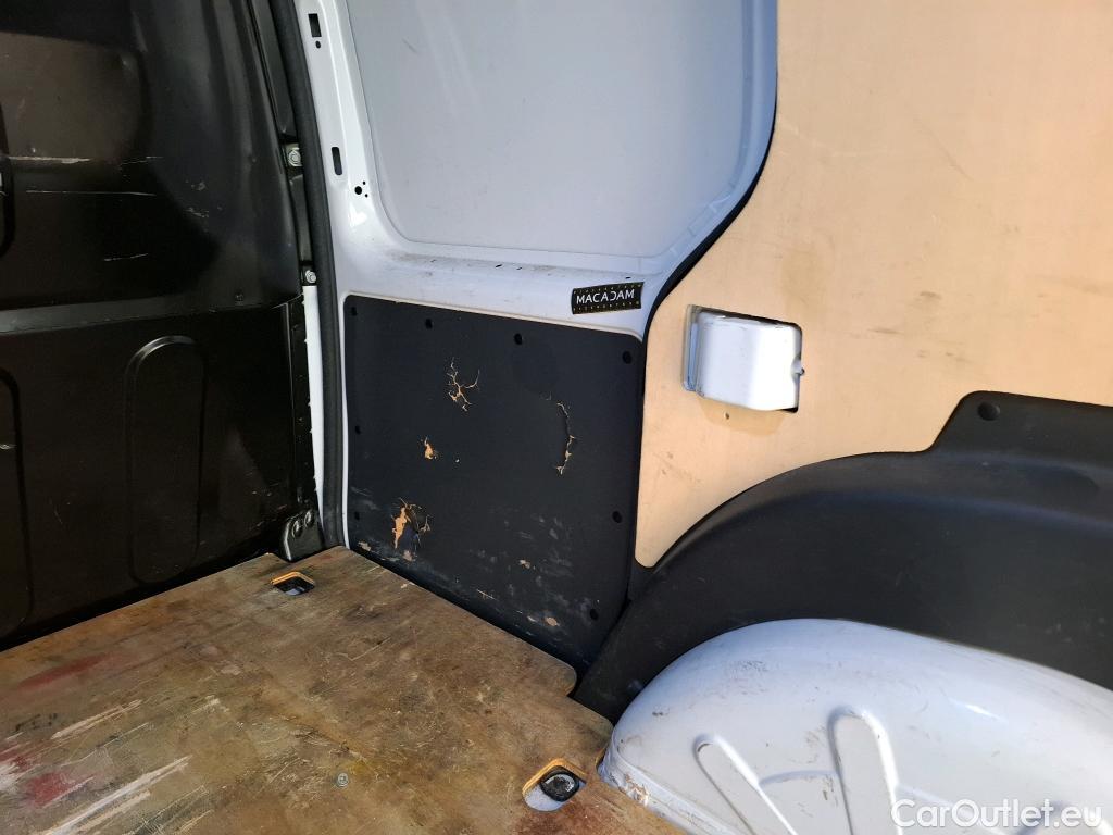  Renault  Kangoo  Express Extra (Série Spéciale) 1.5 dCi 75CV BVM5 E6 #38