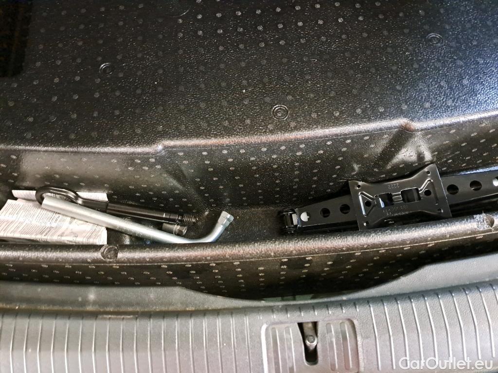  Volkswagen  Tiguan VOLKSWAGEN  / 2020 / 5P / SUV 1.4 eHybrid 245 DSG6 Life Business #4