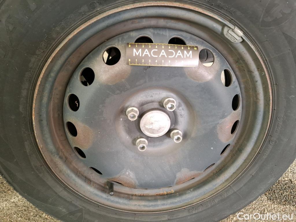  Renault  Kangoo  Express Extra (Série Spéciale) 1.5 dCi 75CV BVM5 E6 #70