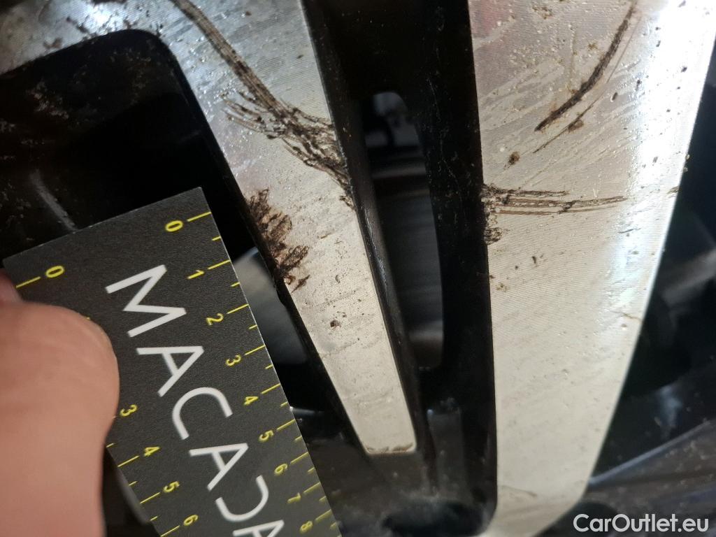  Peugeot  5008  Allure Business 1.5 HDi 130CV BVA8 E6dT #39