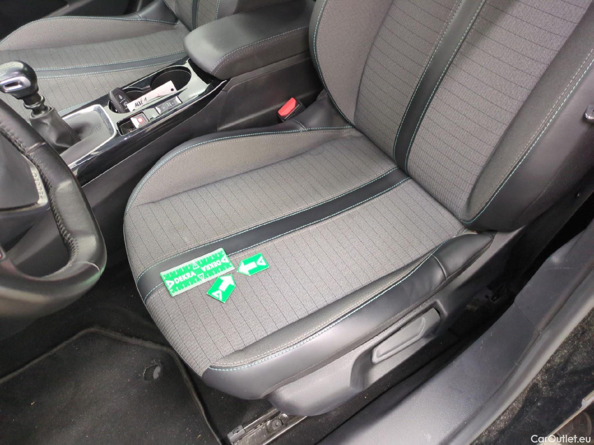  Peugeot  2008  Allure Pack 1.5 HDi 110CV BVM6 E6d #4