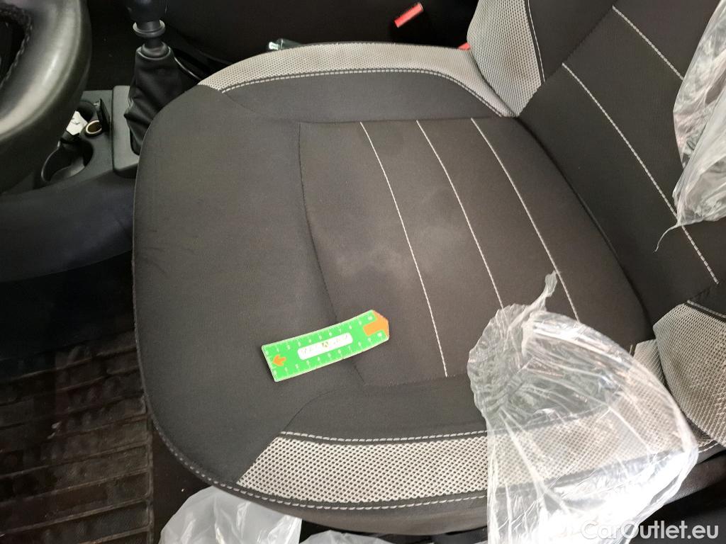  Dacia  Dokker DACIA  / 2012 / 5P / monospace Stepway Blue dCi 95 #38