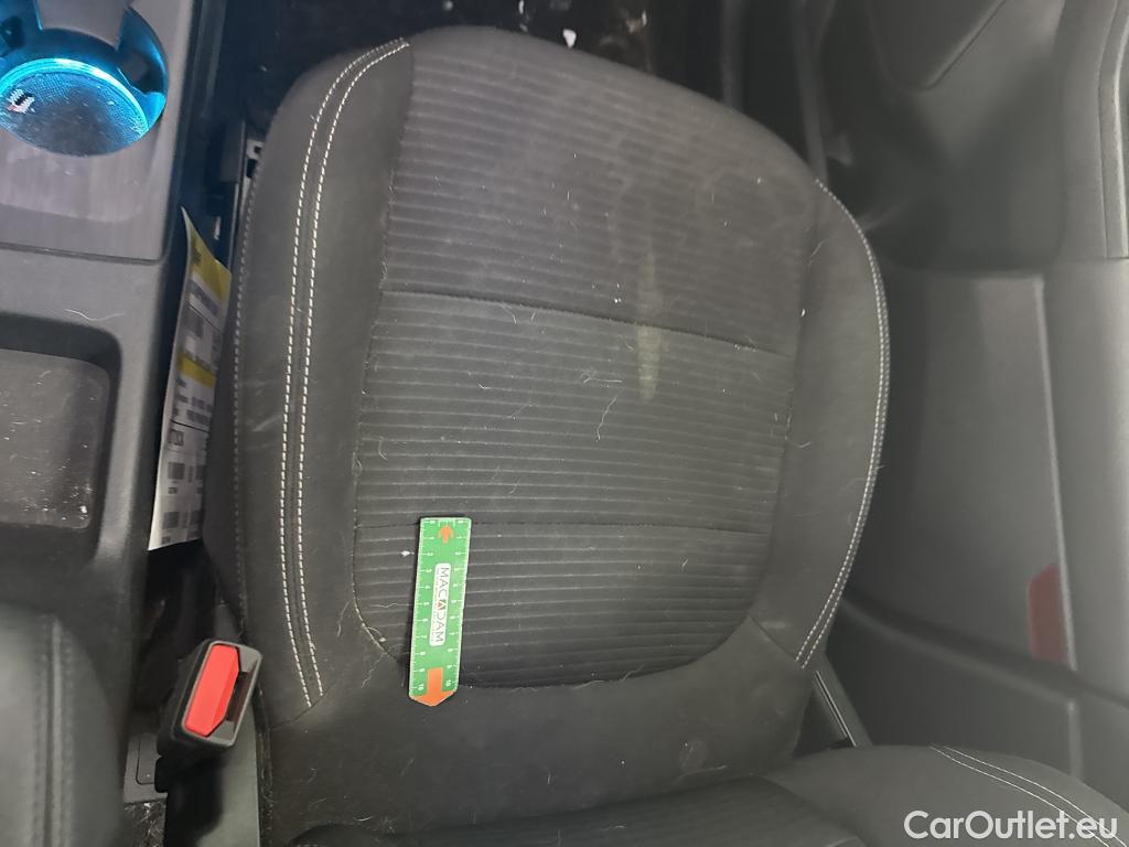  Ford  Kuga FORD  / 2019 / 5P / SUV 2.5 190 hybrid Flexifuel Pshift Titanium #34