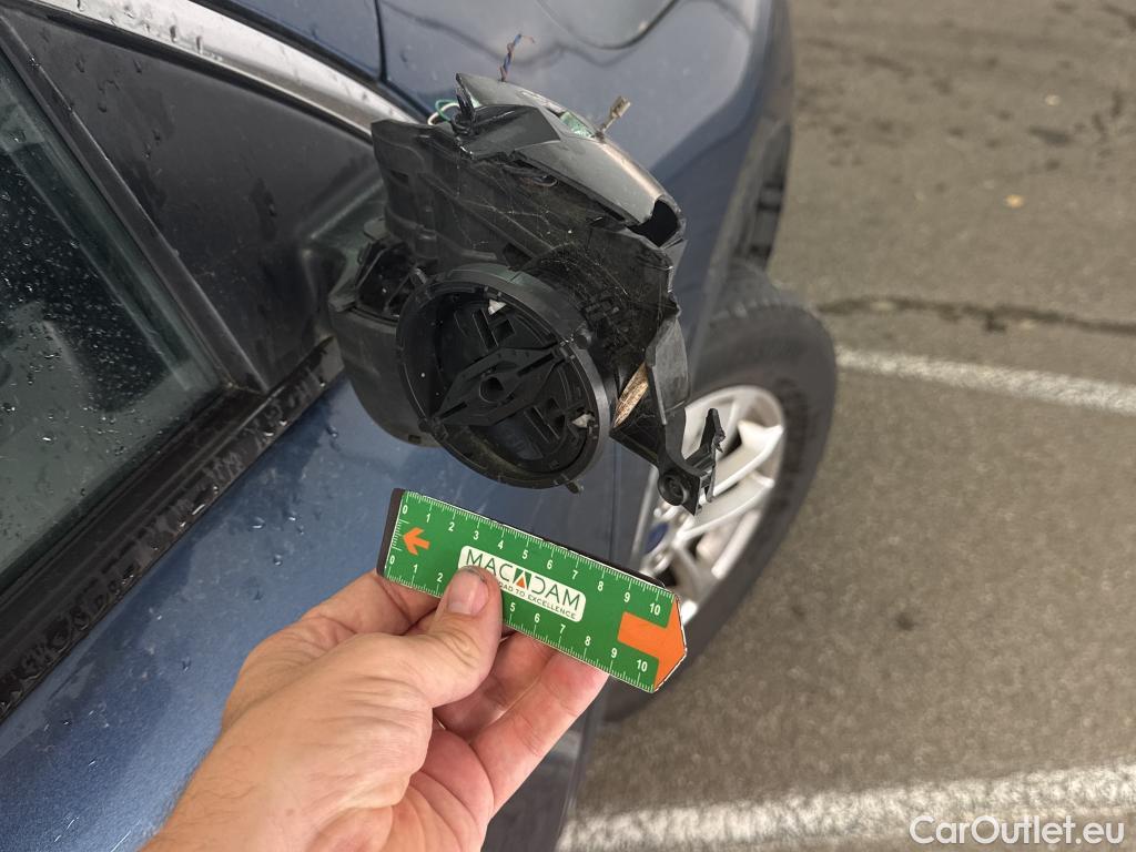  Ford  Kuga FORD  / 2019 / 5P / SUV 2.5 190 hybrid Flexifuel Pshift Titanium #30