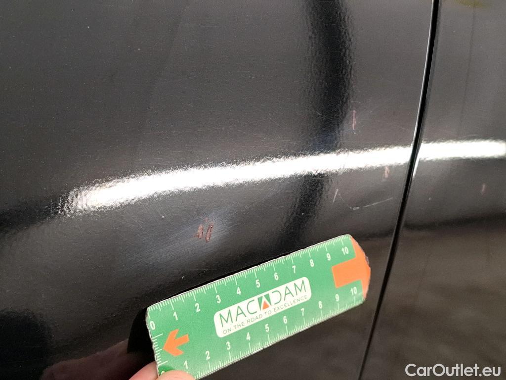  Mercedes  A-Klasse MERCEDES-BENZ Classe A Compact / 2018 / 5P / Berline A 220 d Progressive Line 8G-DCT #9