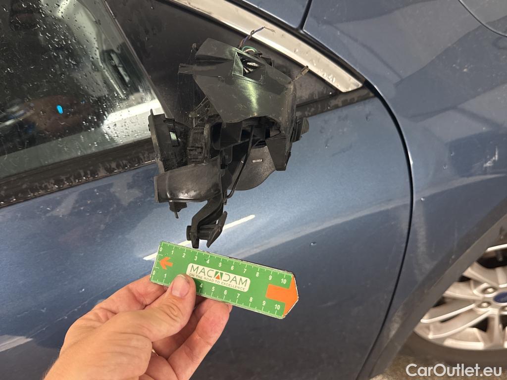  Ford  Kuga FORD  / 2019 / 5P / SUV 2.5 190 hybrid Flexifuel Pshift Titanium #31