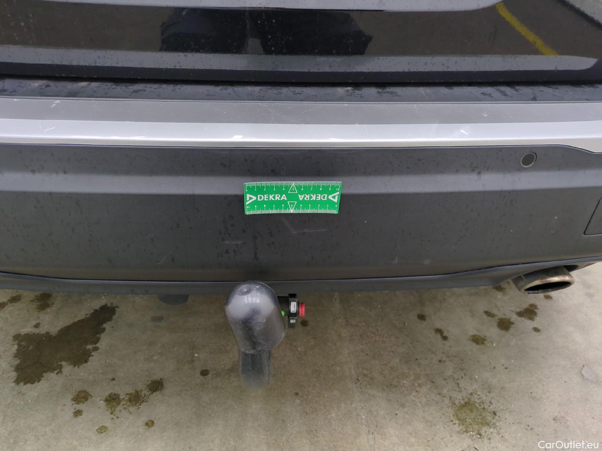  Peugeot  2008  Allure Pack 1.5 HDi 110CV BVM6 E6d #17