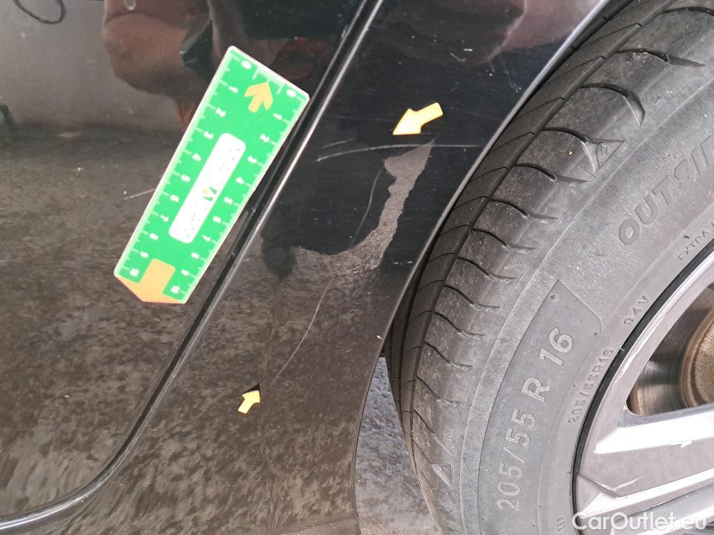  Peugeot  308  Active Pack 1.5 HDi 130CV BVA8 E6d #1