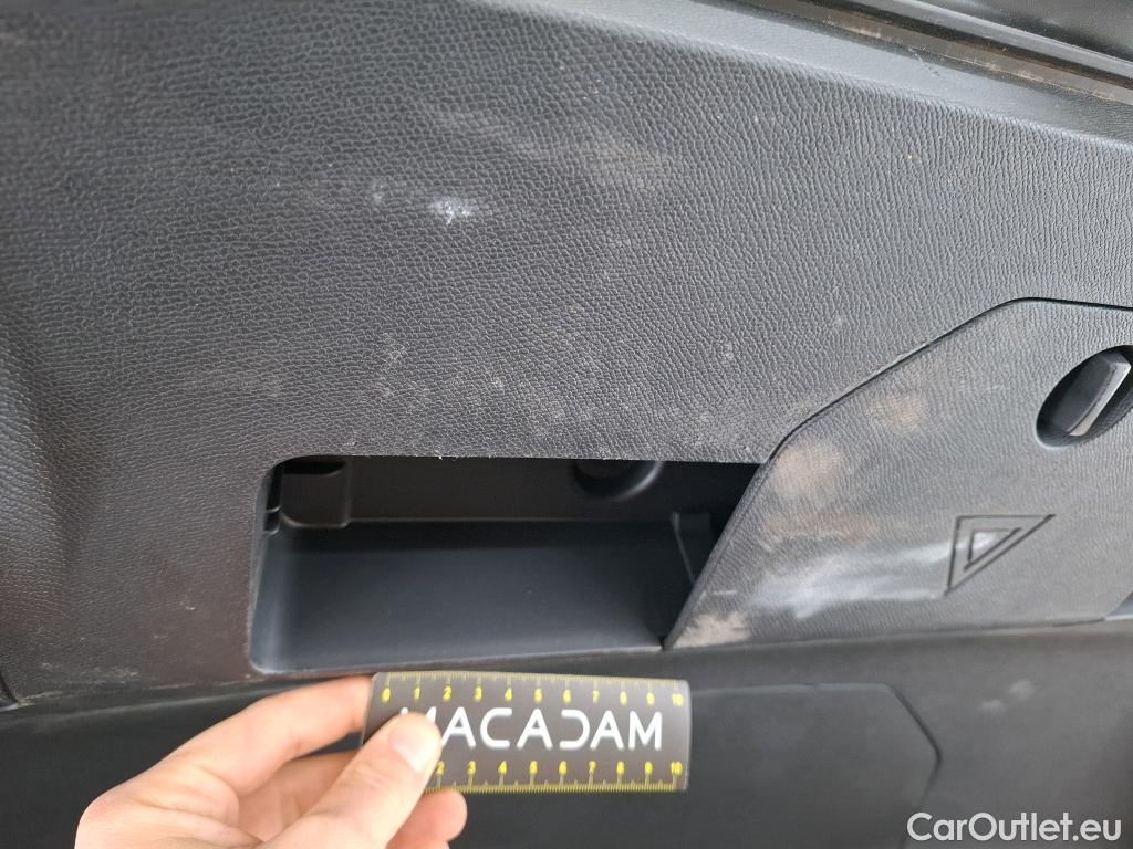  Peugeot  5008  Allure Pack 1.5 HDi 130CV BVA8 7 Sieges E6d #16